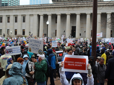 Thousands gather at Ohio Statehouse in “Hands Off” to protest Trump