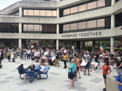 Hundreds of people in Springfield, Ohio rallied to show their support for Haitians after the U.S. Supreme Court ruled that President Donald Trump can end legal status for Haitians who’ve fled the violence in their home country. (Photo by Megan Henry, Ohio Capital Journal).
