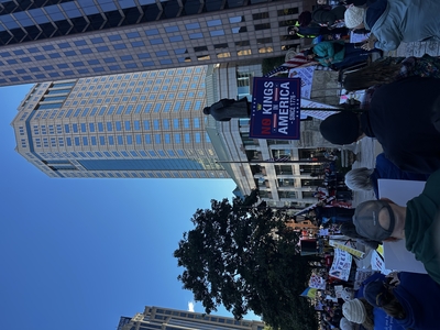 Thousands gather at ‘No Kings’ rallies across Central Ohio urging early voting