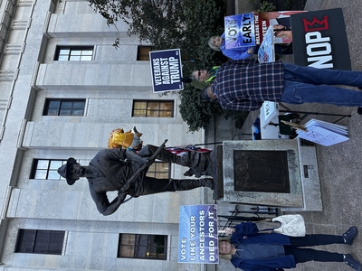 Thousands gather at ‘No Kings’ rallies across Central Ohio urging early voting