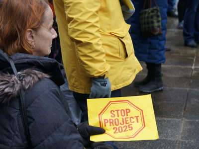 Several hundred people showed up at Oregon Sen. Ron Wyden's office in northeast Portland on Wednesday, July 5, 2025 to protest recent actions by the Trump administration. (Photo by Alex Baumhardt/Oregon Capital Chronicle)