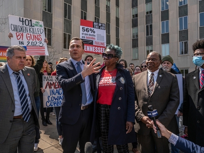 From left, Rep. Bo Mitchell, D-Nashville, House Democratic Caucus Leader John Ray Clemmons, D-Nashville, with Shaundelle Brooks, Rep. Yusuf Hakeem, D-Chattanoogan, and Rep. Justin Pearson, D-Memphis, at a Tuesday Moms Demand Action rally. (Photo: John Partipilo)