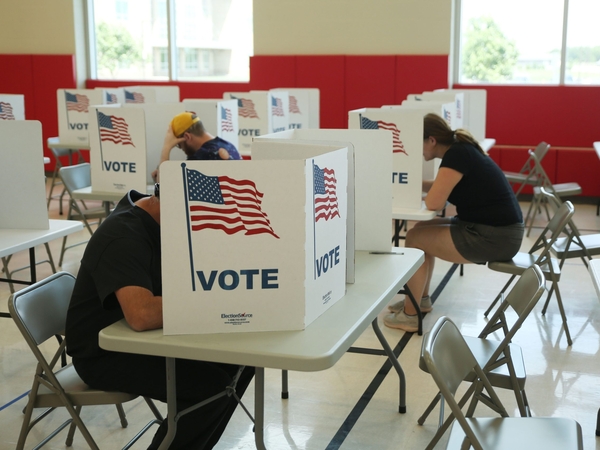 Voters fill out their ballots at a Sioux Falls polling place during the South Dakota primary election on June 2, 2026. (Photo by Makenzie Huber/South Dakota Searchlight)