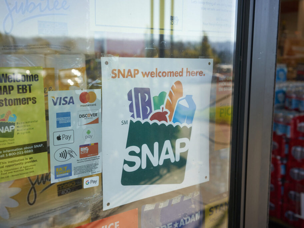 Fewer Florida residents are receiving federal food benefits
