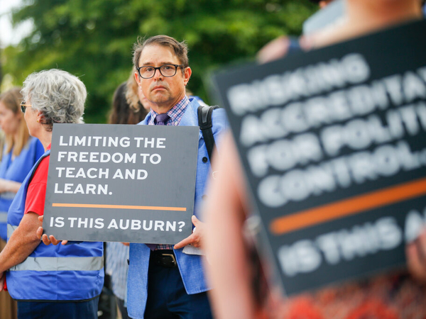 Alabama public universities reach different conclusions on faculty senate, tenure law