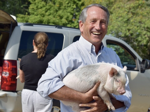 22 years later, Mark Sanford brings pigs back to the Statehouse, this time over DC spending