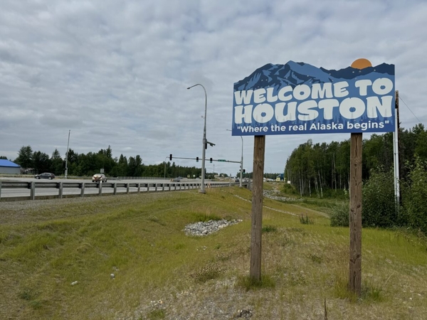Alaska senators question legality of state land transfer for possible Mat-Su data centers