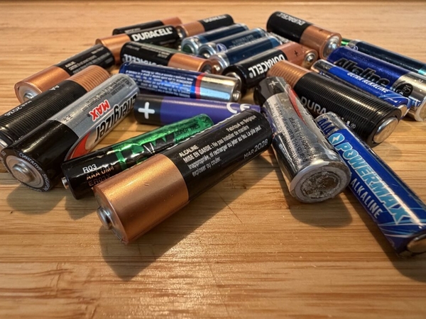 Amid disposal hazards, Michigan lawmakers consider creating battery recycling program