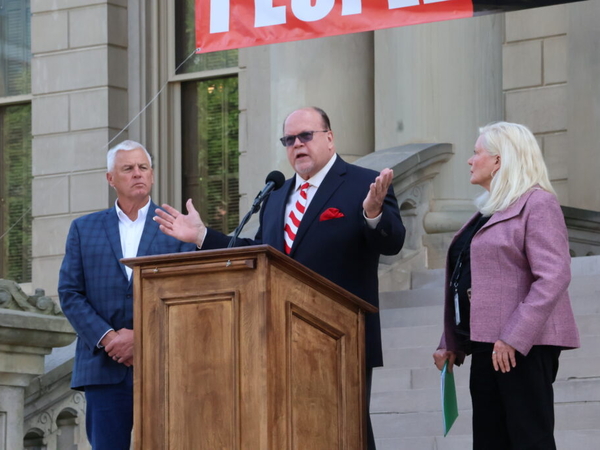 Michigan lawmakers, local officials and residents renew push for statewide data center moratorium