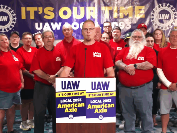 Workers strike at Three Rivers axle plant as contract expires