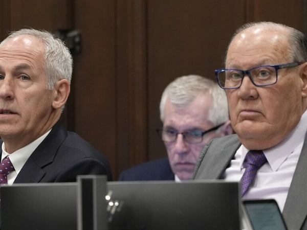 Utility executives reindicted on state bribery charges
