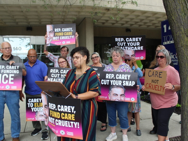 Ohioans criticize Ohio US Rep. Mike Carey for cuts to SNAP, Medicaid, and education