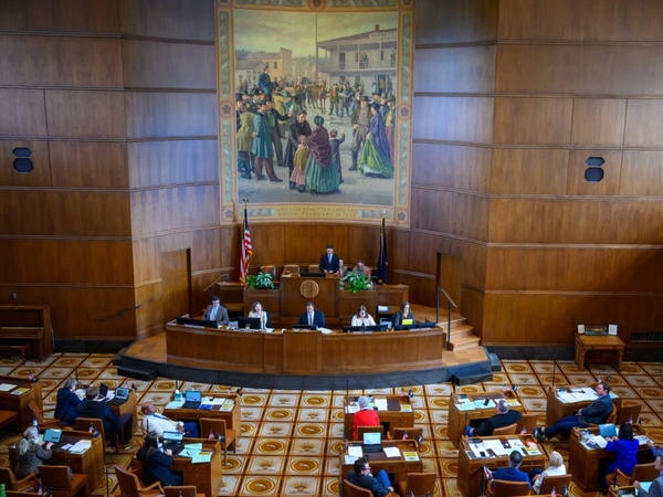 Few competitive legislative races will decide if Oregon voters more frustrated with Trump or Salem