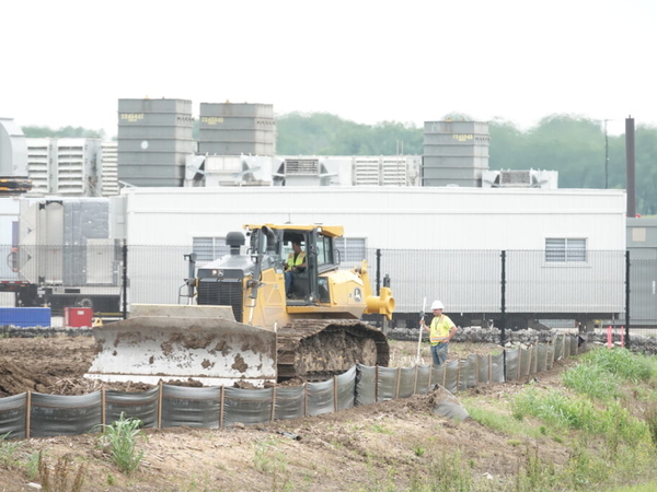 Lee signs onto Trump data center cost protection pledge as local communities push for regulation