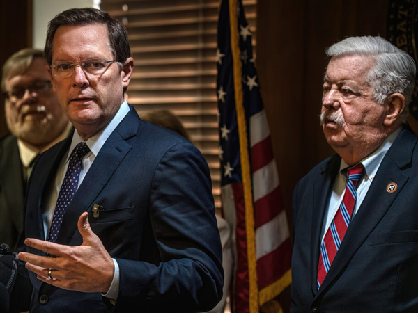 Lawsuit seeks to halt Tennessee law making illegal immigration a state crime
