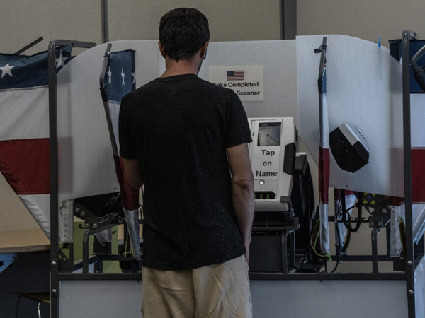 Tennessee officials urge caution amid reports of ballot problems