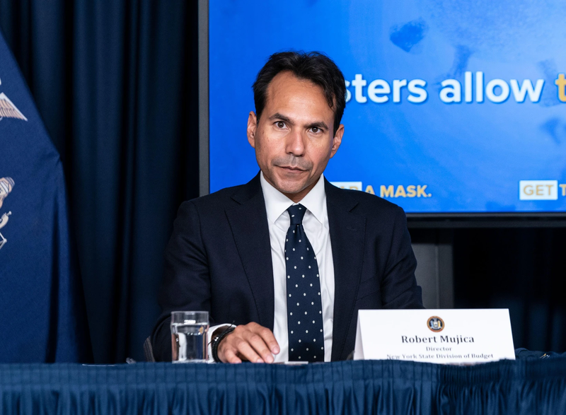 Robert Mujica at one of Andrew Cuomo's daily briefings in September 2020. | Lev Radin / Alamy