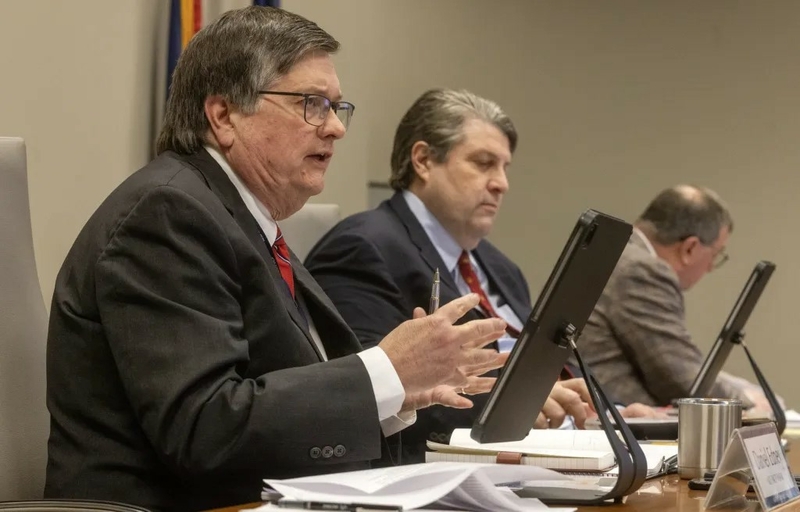 Dr. Daniel Edney gives his report during the state board of health meeting at the Mississippi State Department of Health in Jackson, Miss., Wednesday, Jan. 10, 2024. Credit: Eric J. Shelton/Mississippi Today