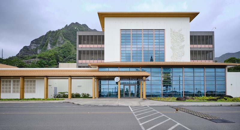 Staff at the new Hale Ho’ola building at Hawaii State Hospital say rain has been leaking into the structure since it opened in 2022. Now a survey by a consultant confirmed mold has become an issue there as well. (David Croxford/Civil Beat/2024)