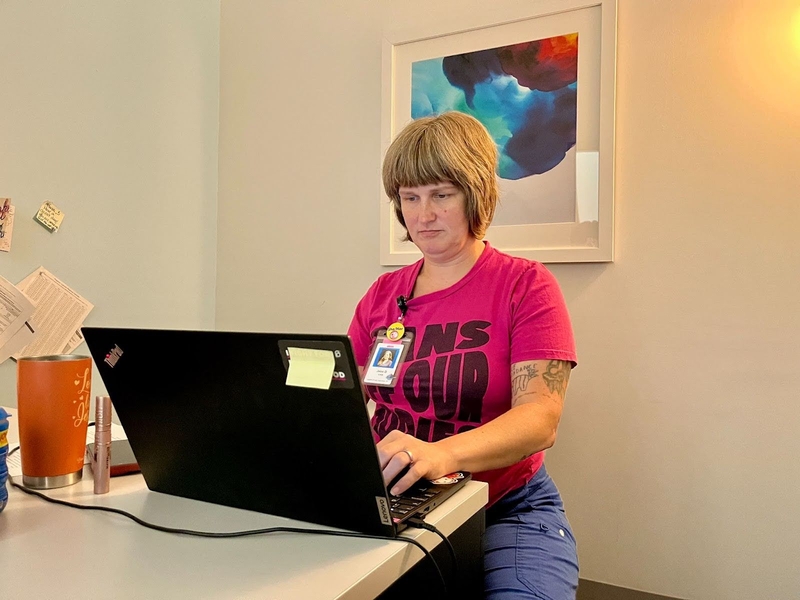 Jess Deis, a nurse practitioner and nurse midwife in Kentucky and Indiana, learned she had cervical cancer after a wellness exam after she qualified for Medicaid insurance. (Sarah Ladd/Kentucky Lantern)