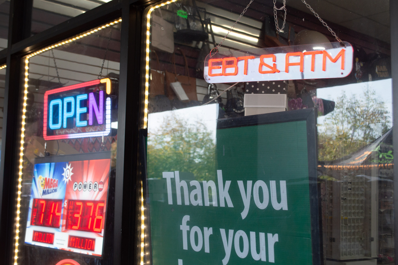 A sign in a convenience store along Barlowe Road in Hyattsville, Maryland, on Tuesday, Oct. 28, 2025, advertises that it accepts SNAP benefits. (Photo by Ashley Murray/States Newsroom)