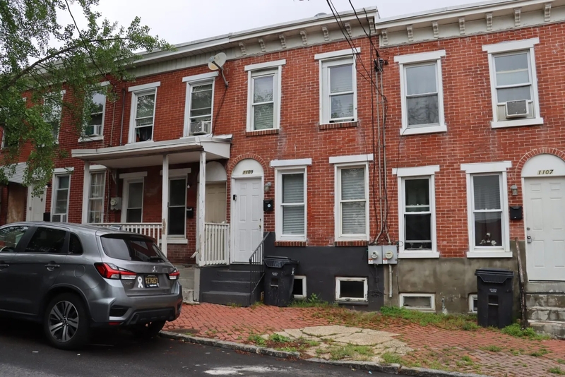 Rental homes in Wilmington's Hedgeville neighborhood. | SPOTLIGHT DELAWARE/BRIANNA HILL