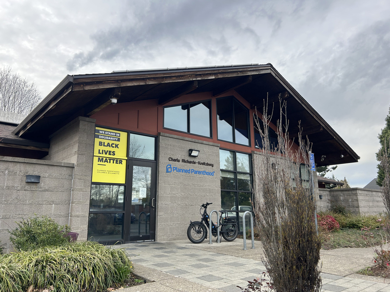A clinic in Salem, Oregon, where lawmakers approved $7.5 million for 12 Planned Parenthood health centers in the state after a tax break and spending cut bill signed by President Donald Trump in July cut off federal reimbursements for one year. (Photo by Mia Maldonado/Oregon Capital Chronicle)