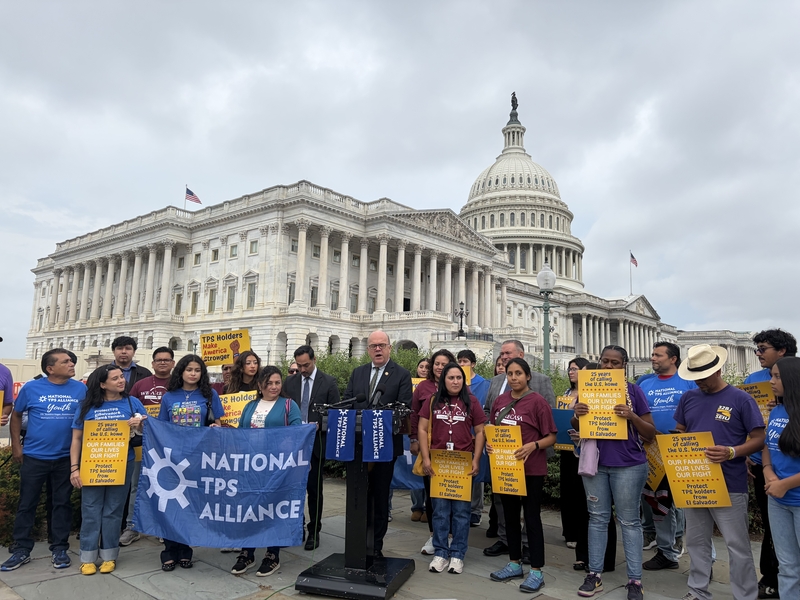At a Sept. 3, 2026, press conference, Massachusetts Democratic Rep. Jim McGovern was joined by Rep. Don Bacon, R-Neb., and immigration and labor advocates to push for the renewal of Temporary Protected Status for Salvadorans. (Photo by Ariana Figueroa/States Newsroom)