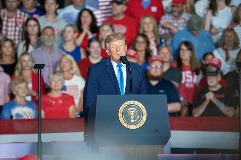 President Donald Trump headlines a 2026 midterms rally in Grand Island, Nebraska, on Oct. 5, 2026, at the Nebraska State Fairgrounds with thousands in attendance. (Photo by Zach Wendling/Nebraska Examiner)