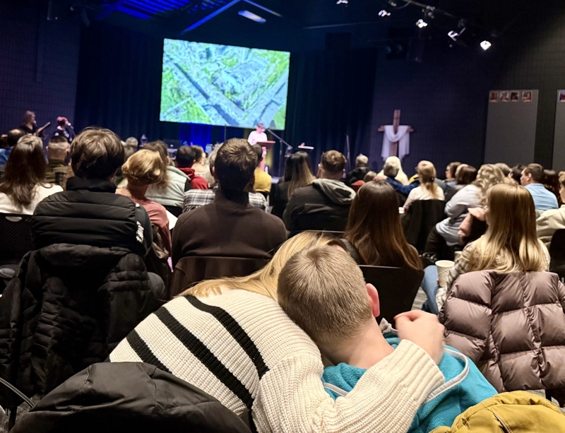 Ukrainians living in Nebraska and supporters gathered at an event earlier this year marking the fourth anniversary of Russia’s full-scale invasion of Ukraine. (Cindy Gonzalez/Nebraska Examiner)
