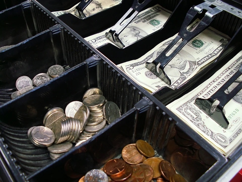 Opinion: A $15-an-Hour Minimum Wage Is No Longer Sufficient