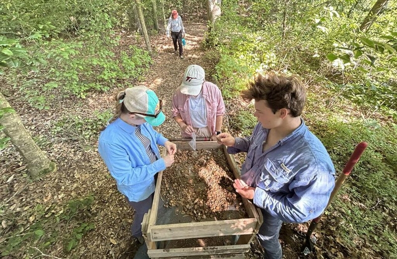 Dig yields clues into how Choptank tribe lived with water