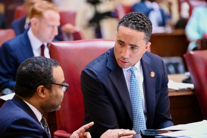 Senate rushes Community Trust Act through, limiting immigration cooperation