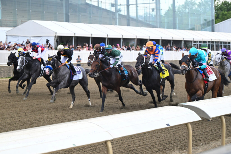 Officials express confidence in bet on horse racing industry