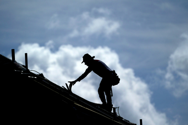 Many states decline to require water breaks for outdoor workers in extreme heat