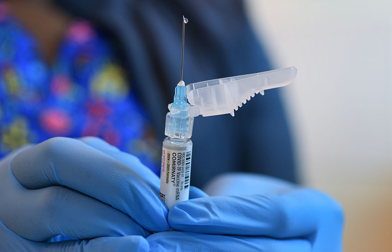 Despite federal shift, state health officials encourage COVID vaccines for pregnant women