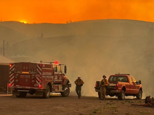 Wildfire veterans fear federal tactics, extreme fires could put crews at risk