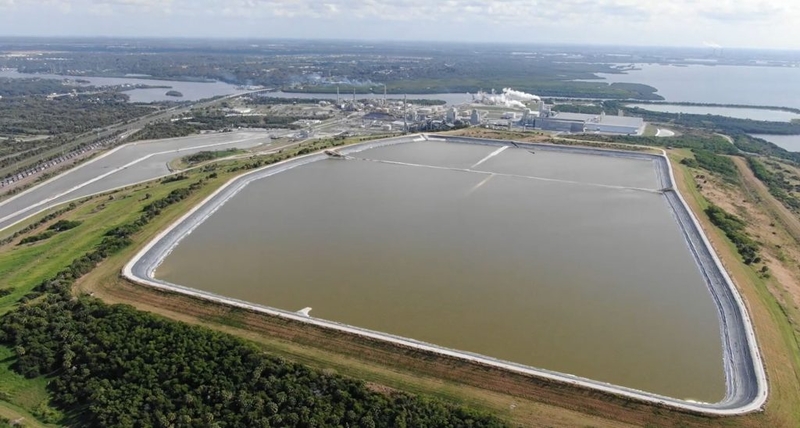 U.S. appeals court approves test of radioactive waste as road paving material