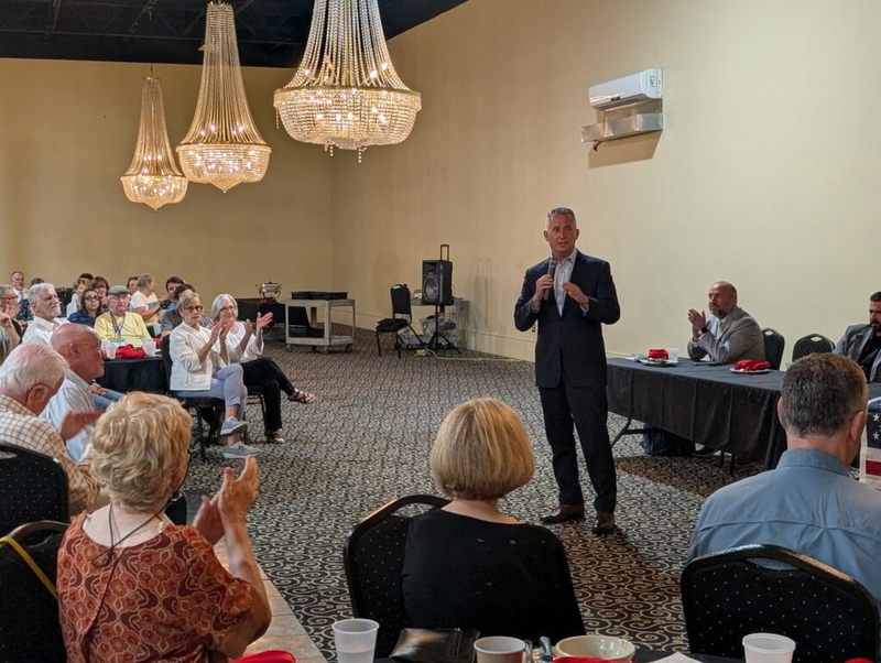 David Jolly &amp; Josh Weil test drive their campaign messages at Pinellas town hall