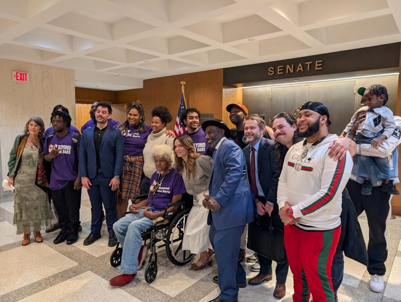 Senate unanimously approves bill to help temp workers get permanently hired