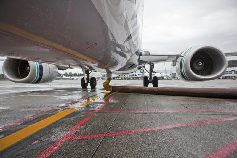WA delegation jets off to UK airshow, hoping new deals will take flight