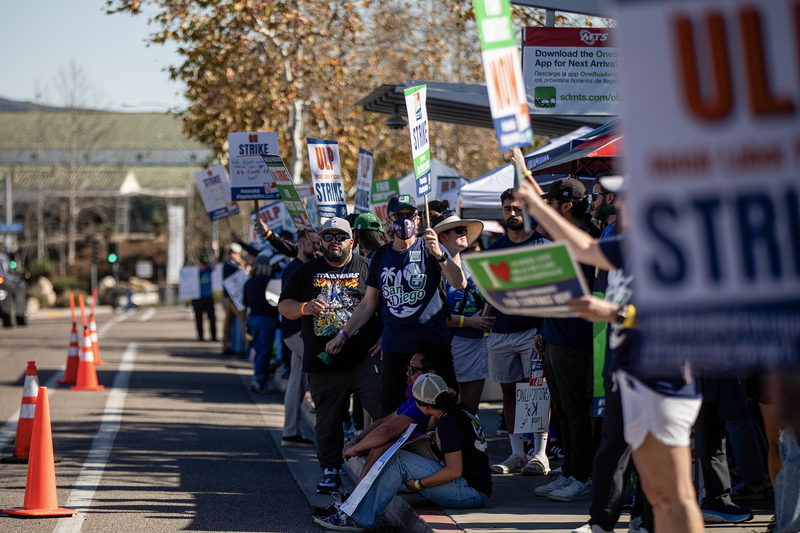 Kaiser strike hits fourth week as 31,000 workers demand higher pay and better staffing