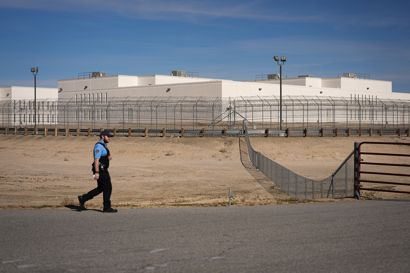 A judge sent a doctor to evaluate California’s largest ICE detention center. What he found