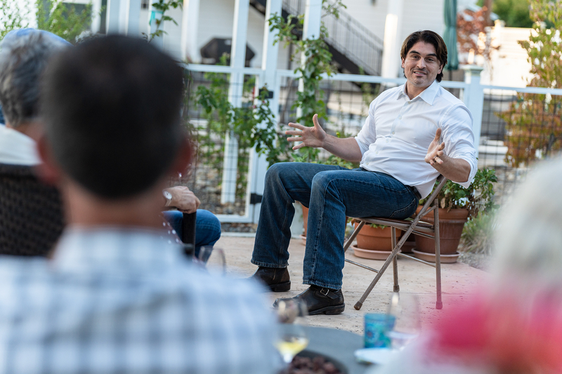 Will Republicans help this underdog liberal unseat a longtime Democratic congressman?