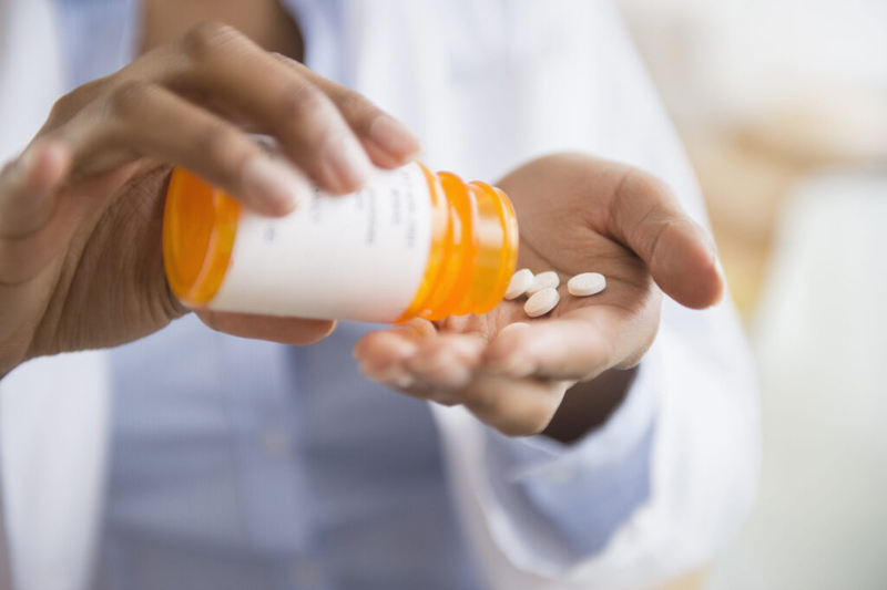 Medical Licensing Board calls for suspension of Utah pilot program using AI to refill prescriptions