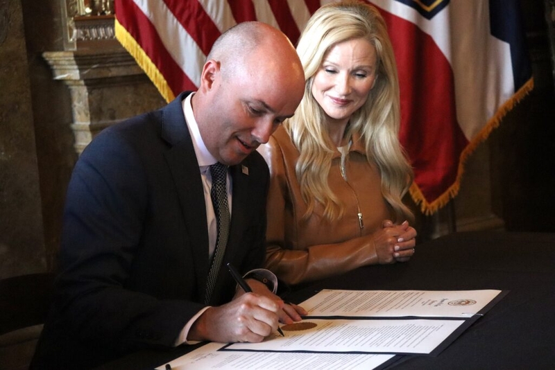Gov. Cox signs executive order aligning Utah with Trump’s addiction recovery initiative