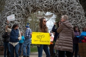 Katie Holmes demonstrates with dozens of women and pro-choice supporters May 21, 2019, on Jackson's Town Square. Demonstrations took place in all 50 states to support abortion rights following passage of legislation in eight states designed to limit abortions. (Ryan Dorgan)