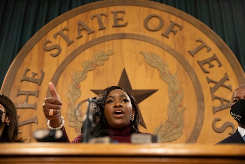 Jasmine Crockett criticized over comment mocking Greg Abbott’s wheelchair