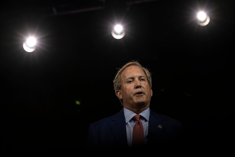 Paxton launches investigation into Beto O’Rourke’s political group for funding Democrats who left state