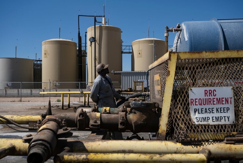 Ranchers reported abandoned oil wells spewing wastewater. A new study blames fracking.